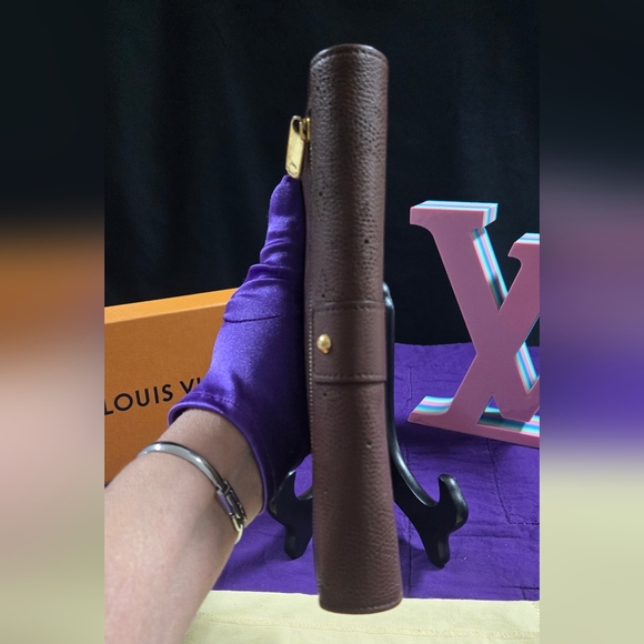 Louis Vuitton Mahina Leather Amelia Long Wallet - Picture 9 of 16